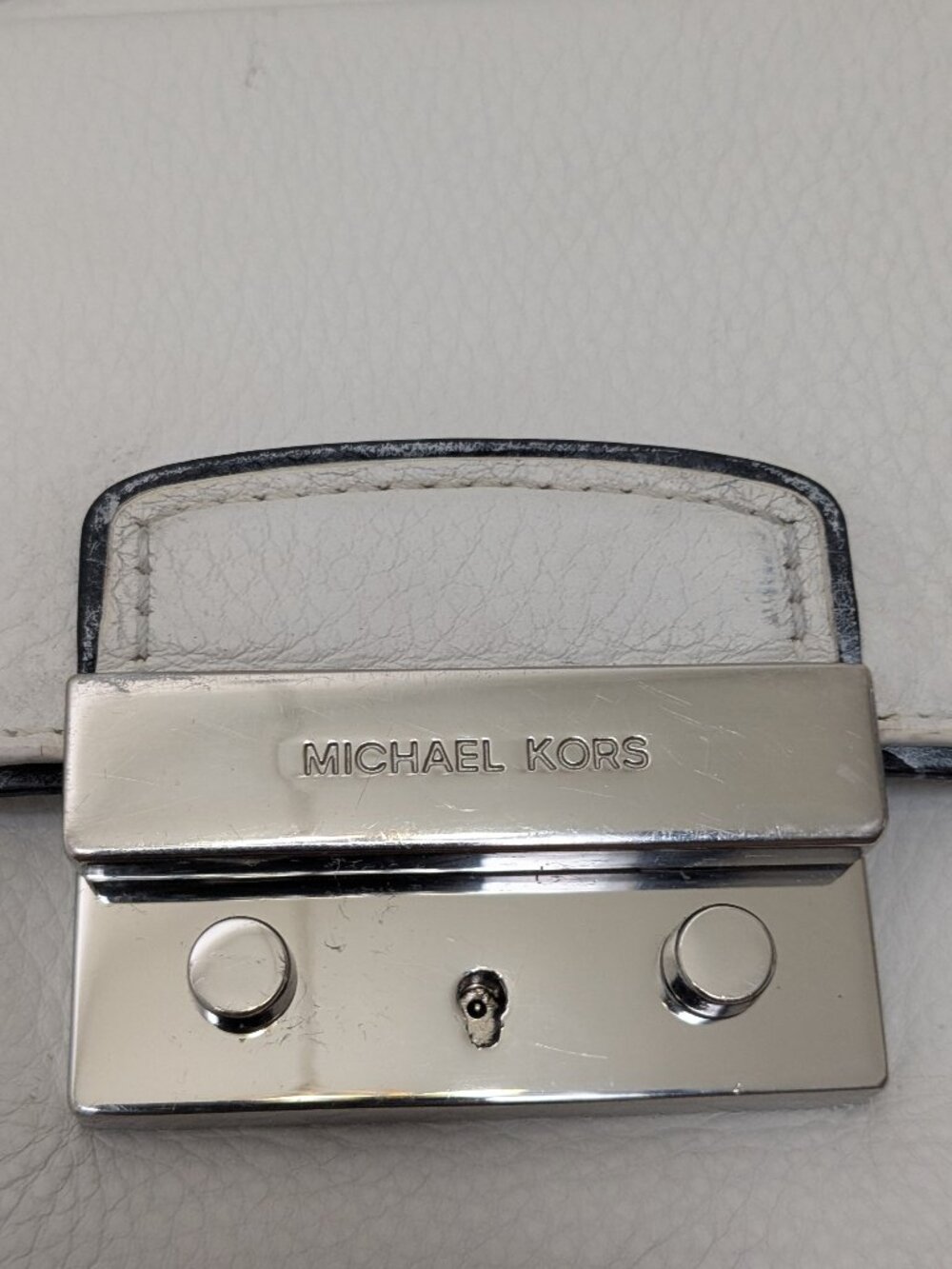 Michael Kors Women's Handback Leather Purse White . - Picture 6 of 13